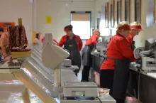 Stoisko mięsne w supermarkecie Twój Market (wiadomoscihandlowe.pl/MG)