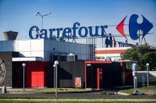 Na zdj. sklep sieci Carrefour (fot. LCV / Shutterstock)