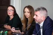 Od lewej: Magdalena Madzia, Agnieszka Dziemianowicz Bąk i Maciej Konieczny