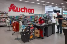 Koszyk 40 podstawowych artykułów FMCG we wrześniu najmniej kosztował w sieci Auchan - średnio trzeba było za niego zapłacić nieco ponad 280 zł (fot. Konrad Kaszuba)