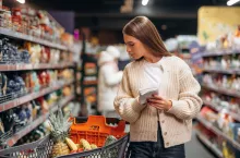 Najnowsze badania „Retail Performance Ranking 2024”, przygotowane przez <strong>EY-Parthenon, </strong>wykazało spadek ogólnej oceny wystawionej przez klientów wszystkim sieciom dyskontowym działającym w Polsce (fot. Shutterstock)